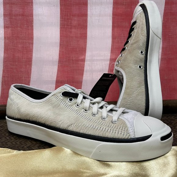 Converse Other - NWB Converse 1pc unisex white shoes